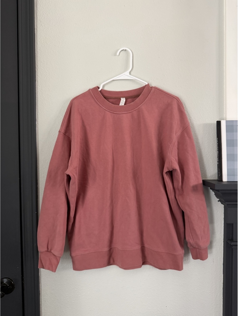 Lululemon size 6 pullover